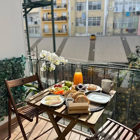 Grande Com Varanda E Vista A Alloggio in famiglia Lisbona