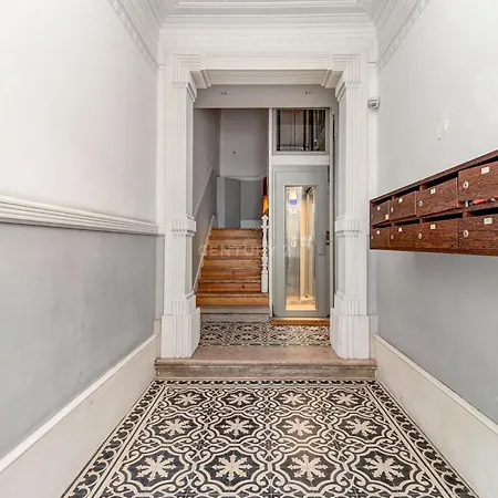 Grande Com Varanda E Vista A * Lissabon